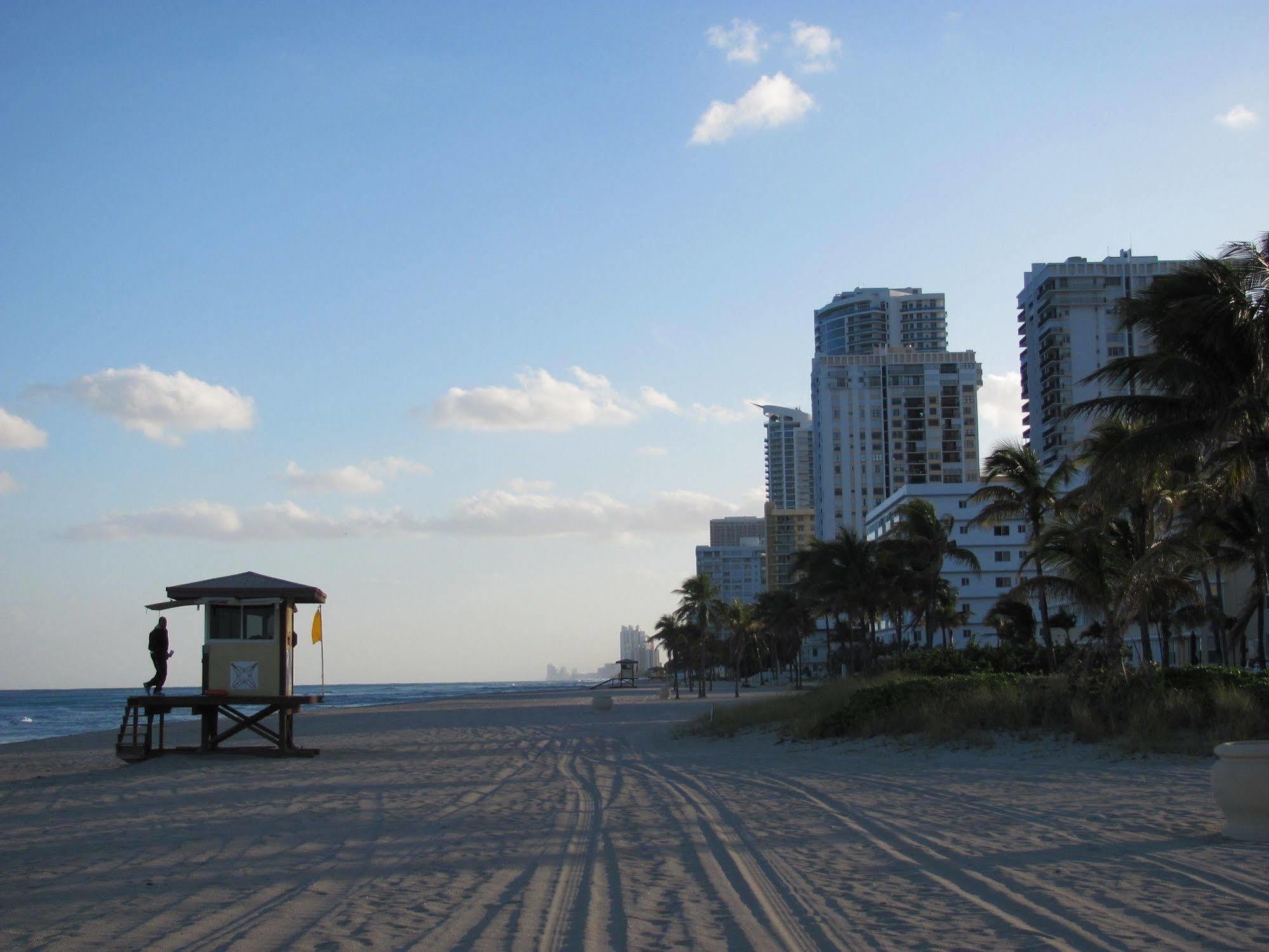 Enchanted Isle Hollywood Beach Resort ภายนอก รูปภาพ
